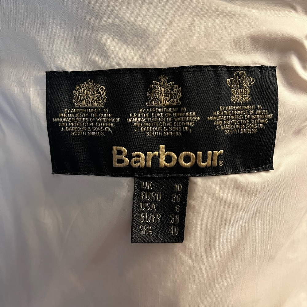 Barbour Calvary Polarquilt JackeT. Very lightly used. Great condition. - Picture 3 of 4